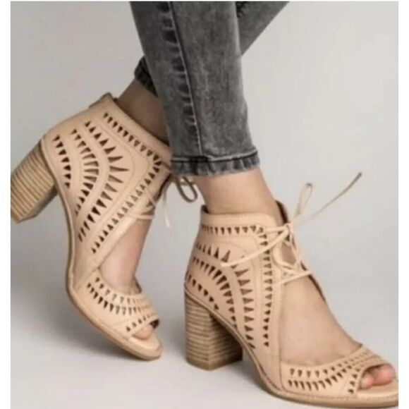 Jeffrey Campbell Shoes - NWOT Jeffrey Campbell Cordillo Peep Toe Block Leather Heels Size 7